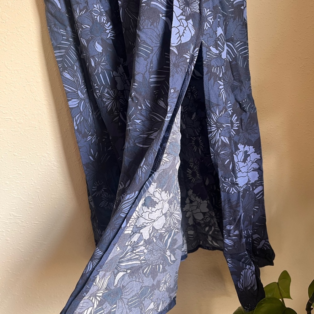 Marine Layer :: Emyln Blue Floral Wrap Midi Dress :: Small - Picture 9 of 14